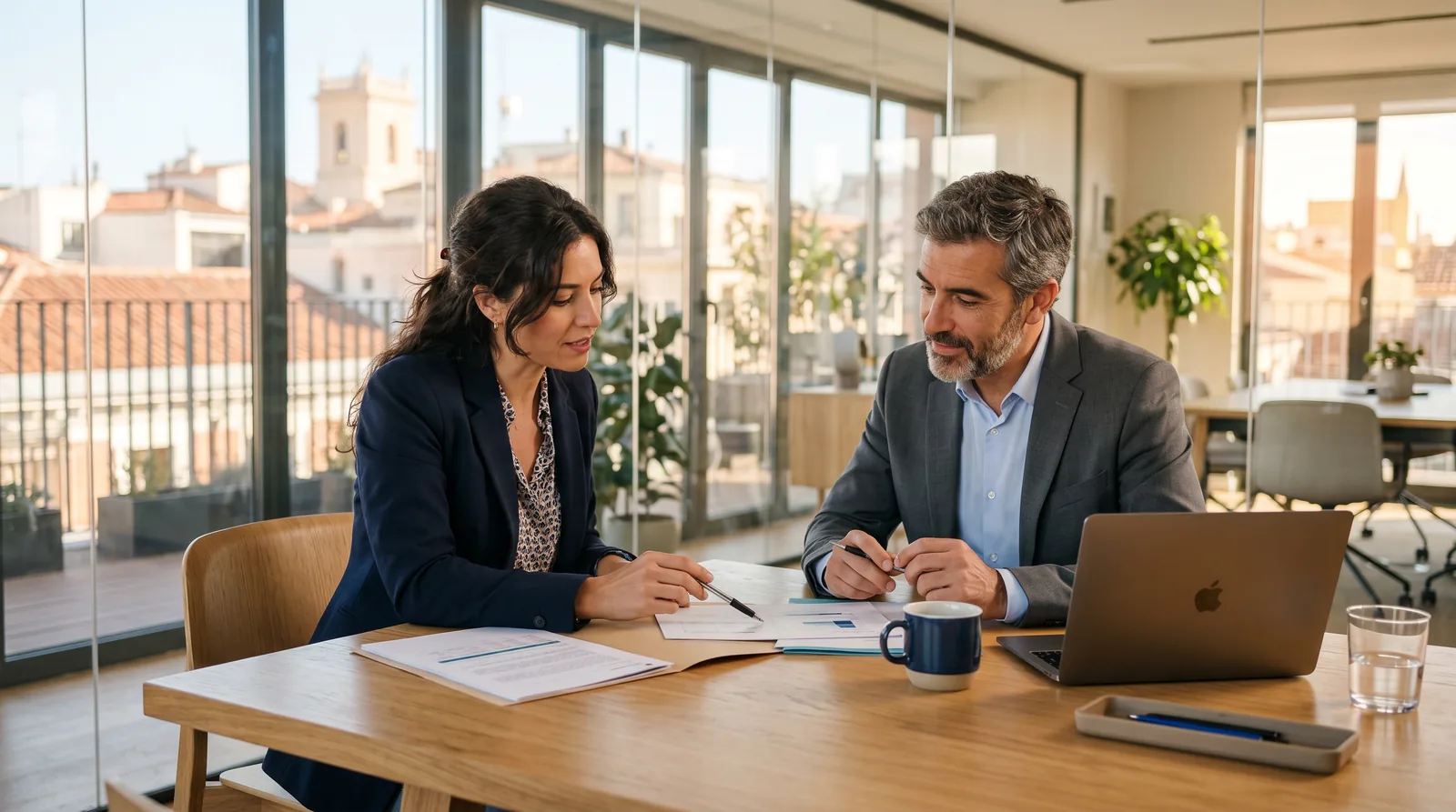 Contenido para servicios profesionales generado por CustomIQ